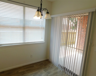 2919 Desert Oasis Lane - Photo Thumbnail 12