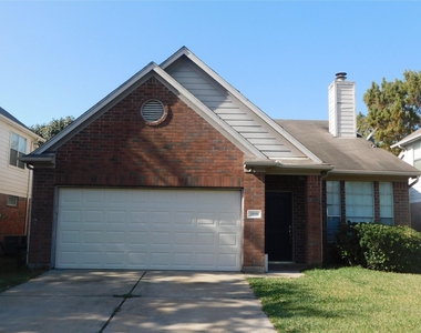 2919 Desert Oasis Lane - Photo Thumbnail 3