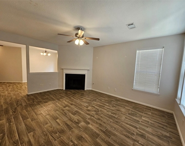 2919 Desert Oasis Lane - Photo Thumbnail 32