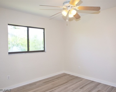 4053 Seaoats Lane - Photo Thumbnail 7