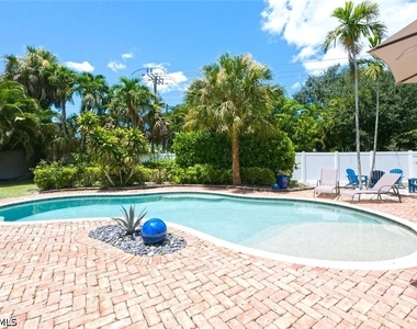 1274 Pine Court - Photo Thumbnail 38