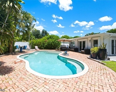 1274 Pine Court - Photo Thumbnail 40