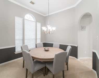 27 Gilmore Grove Place - Photo Thumbnail 4