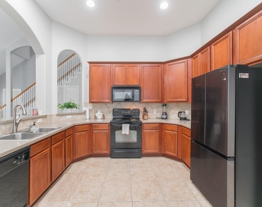 27 Gilmore Grove Place - Photo Thumbnail 15