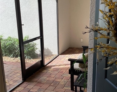 5710 Mayflower Way - Photo Thumbnail 12
