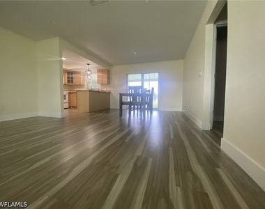 525 Se 11th Court - Photo Thumbnail 2