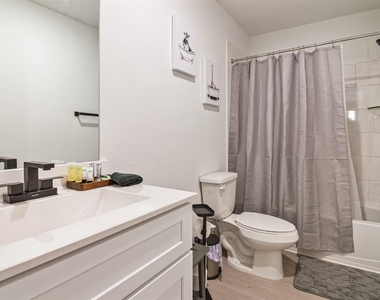 15235 Canyon Rapids Rd - Photo Thumbnail 31