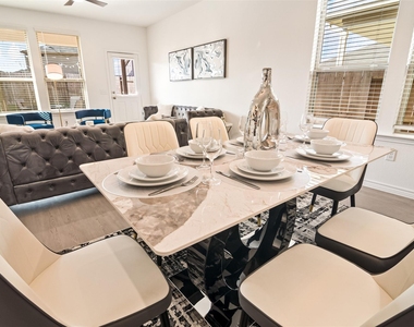 15235 Canyon Rapids Rd - Photo Thumbnail 8