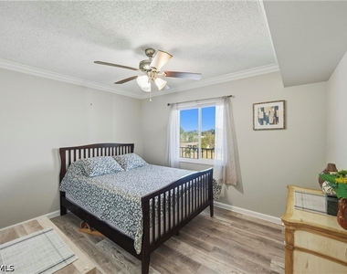 1010 Manatee Road - Photo Thumbnail 14