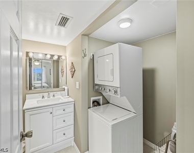 1010 Manatee Road - Photo Thumbnail 16