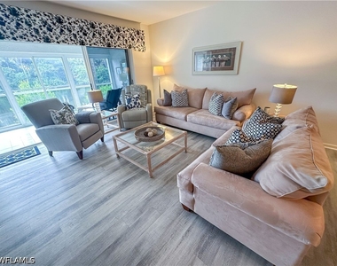 4240 Lake Forest Drive - Photo Thumbnail 5