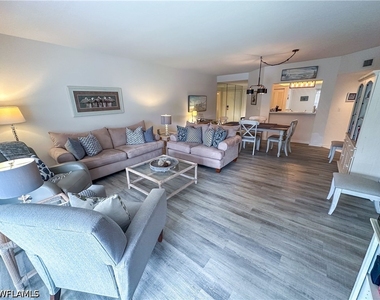 4240 Lake Forest Drive - Photo Thumbnail 9