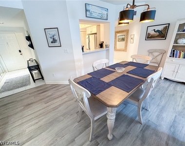 4240 Lake Forest Drive - Photo Thumbnail 7