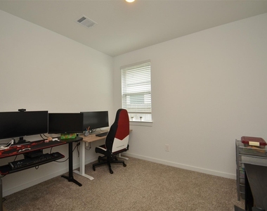 1696 Daylight Lake Drive - Photo Thumbnail 20