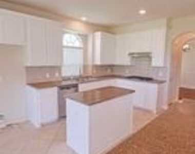 10019 Heron Meadows Drive - Photo Thumbnail 8