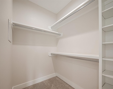 918 Saint Clair Street - Photo Thumbnail 26