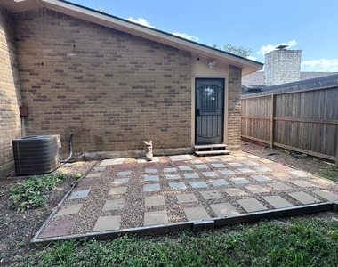 15602 Camino Del Sol Drive - Photo Thumbnail 21
