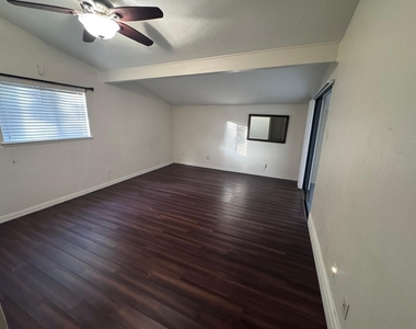 15602 Camino Del Sol Drive - Photo Thumbnail 18