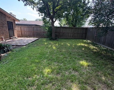 15602 Camino Del Sol Drive - Photo Thumbnail 20
