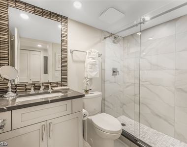10562 Gulf Shore Drive - Photo Thumbnail 4