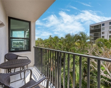 10562 Gulf Shore Drive - Photo Thumbnail 2