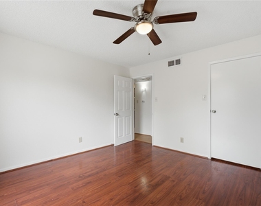 10110 Forum West Dr - Photo Thumbnail 14