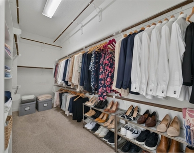 9422 Pecos Pass Court - Photo Thumbnail 15