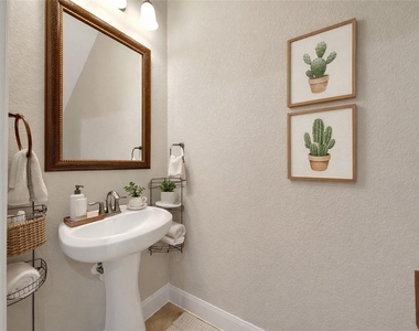 9422 Pecos Pass Court - Photo Thumbnail 21
