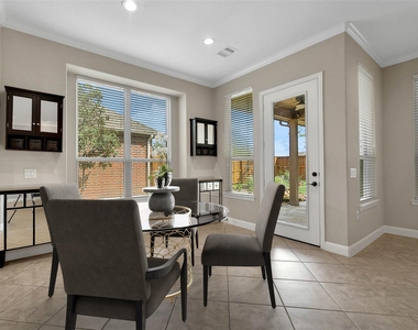 9422 Pecos Pass Court - Photo Thumbnail 11