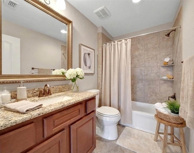 9422 Pecos Pass Court - Photo Thumbnail 24