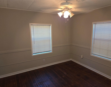 505 Peggy Street - Photo Thumbnail 10