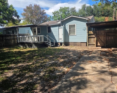 505 Peggy Street - Photo Thumbnail 2
