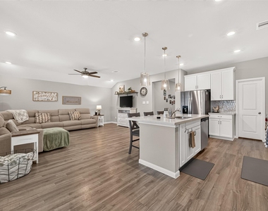 12707 Gabrial Drive - Photo Thumbnail 7