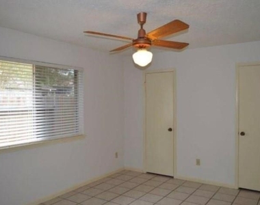 3119 Rifle Gap Lane - Photo Thumbnail 8