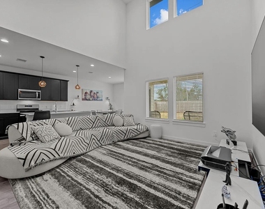 2720 Willow Gulch Way - Photo Thumbnail 11