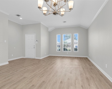 1510 Bella Garden Court - Photo Thumbnail 3