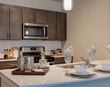 3530 West 12th Street - Photo Thumbnail 10