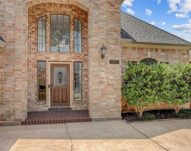 11703 Wickhollow Lane - Photo Thumbnail 2