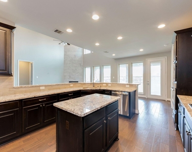 4123 Abigail Way - Photo Thumbnail 14