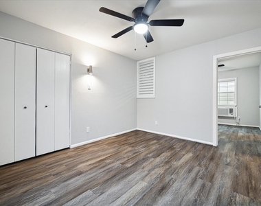 2202 Park Street - Photo Thumbnail 2