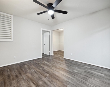 2202 Park Street - Photo Thumbnail 3