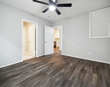2202 Park Street - Photo Thumbnail 6