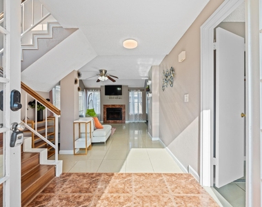 8629 Kinghaven Street - Photo Thumbnail 3
