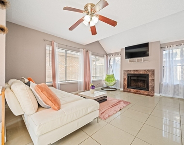 8629 Kinghaven Street - Photo Thumbnail 12