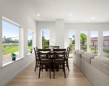 3022 Holman Street - Photo Thumbnail 8