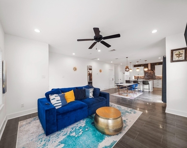 209 Blueberry Street - Photo Thumbnail 3
