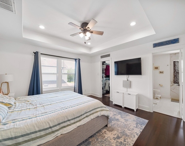 209 Blueberry Street - Photo Thumbnail 16