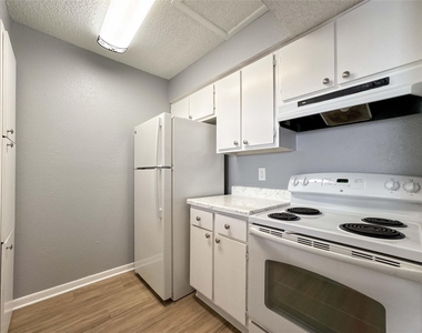 260 El Dorado Boulevard - Photo Thumbnail 10