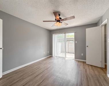 260 El Dorado Boulevard - Photo Thumbnail 14