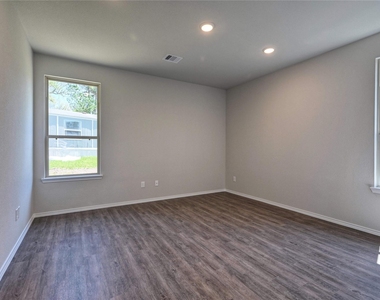 11416 Underwood Street - Photo Thumbnail 16